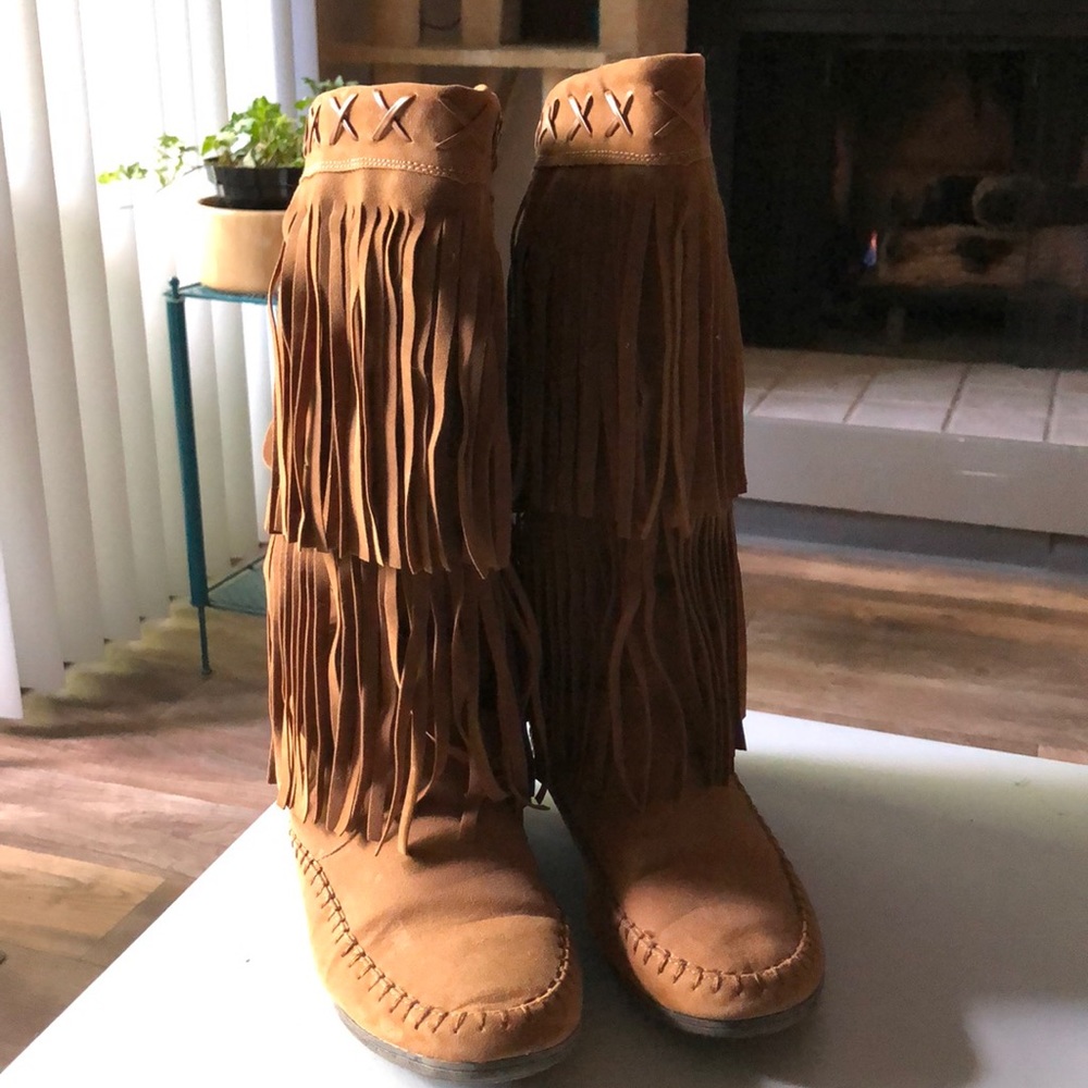 Tassel boots moccasins